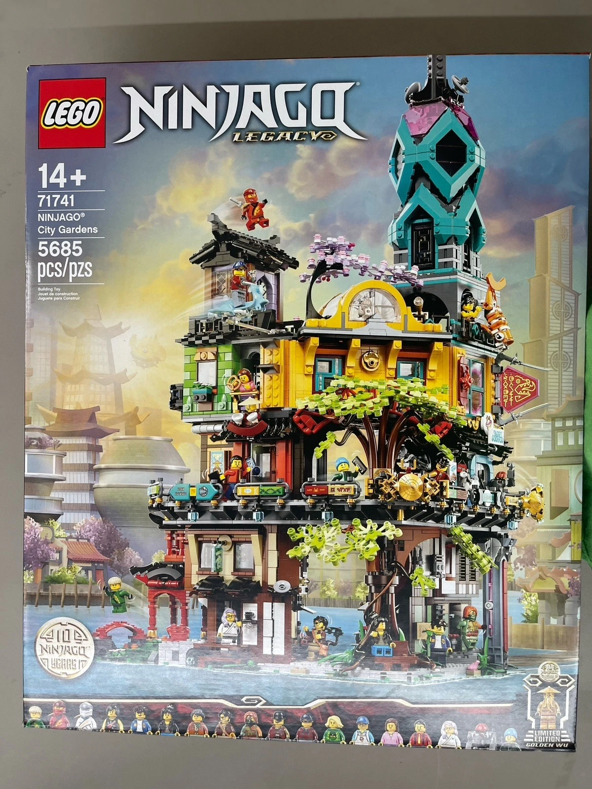 LEGO 71741 Ninjago City Gardens
