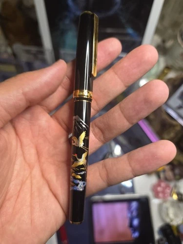 Platinum Maki-e Mount Fuji Fountain Pen