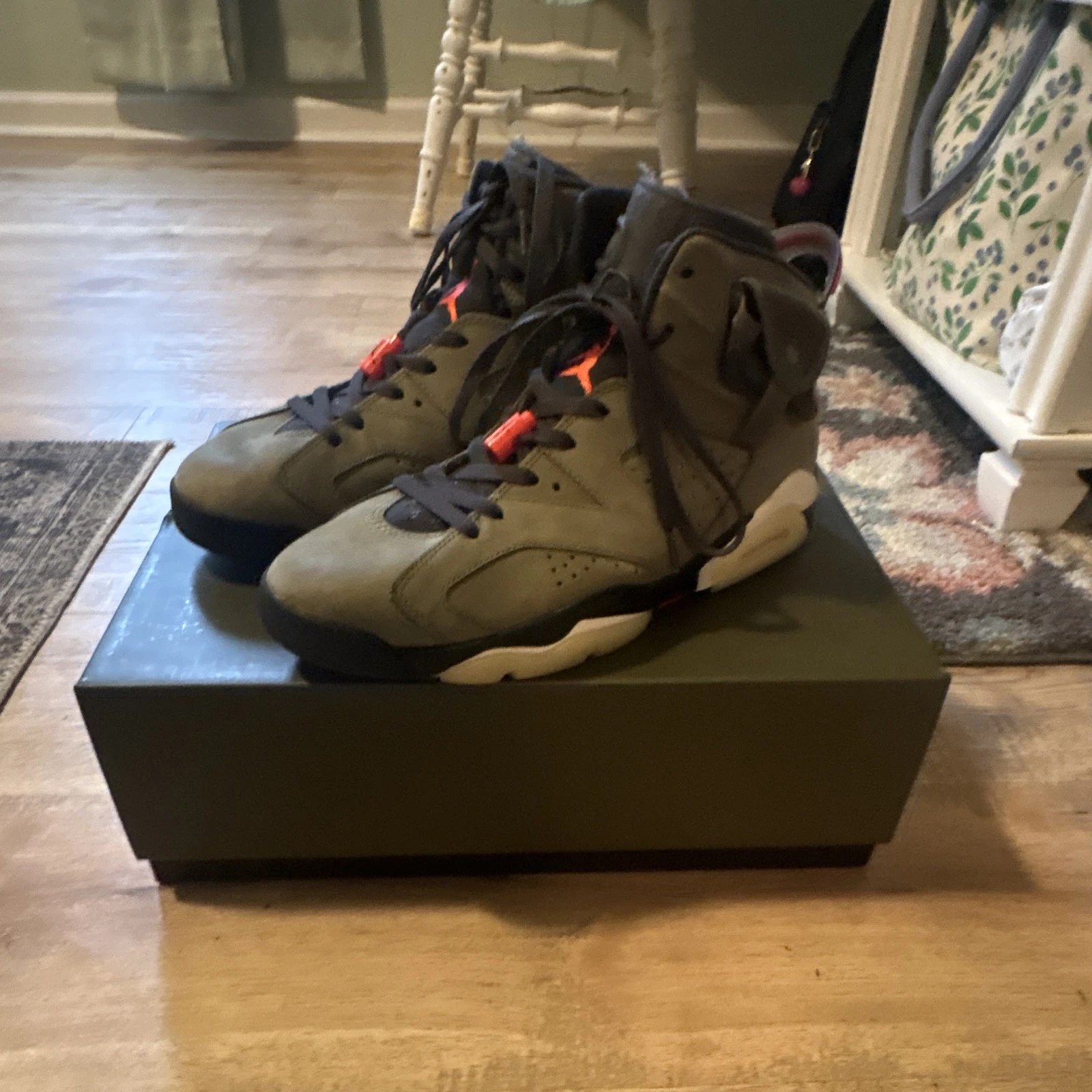 Air Jordan 6 Travis Scott Olive