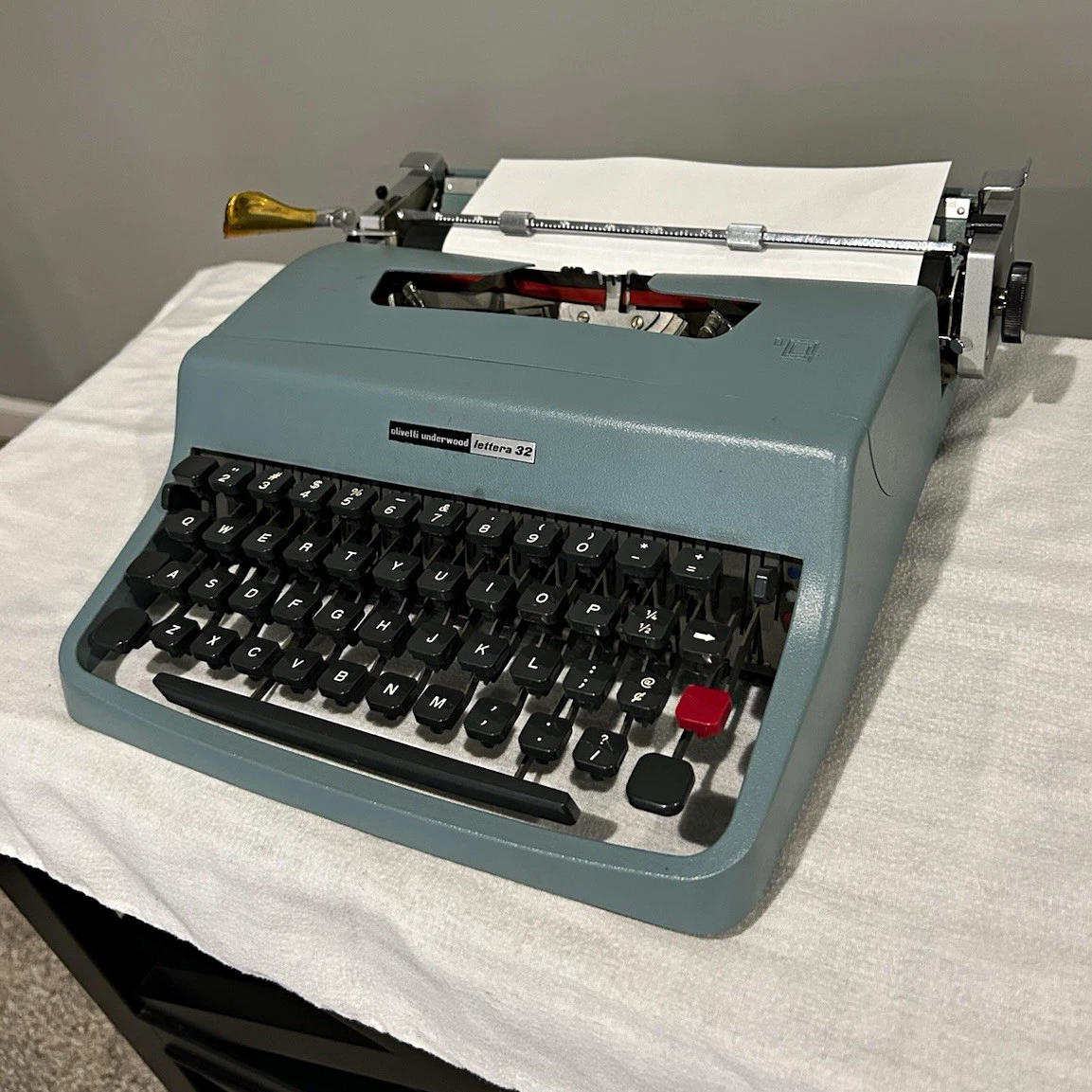 Olivetti Lettera 32 Typewriter