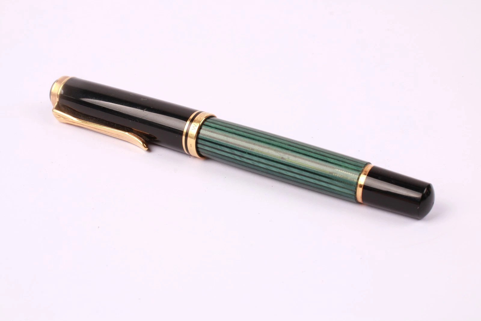 Pelikan Souveran M600 Fountain Pen Green-Black (1985)