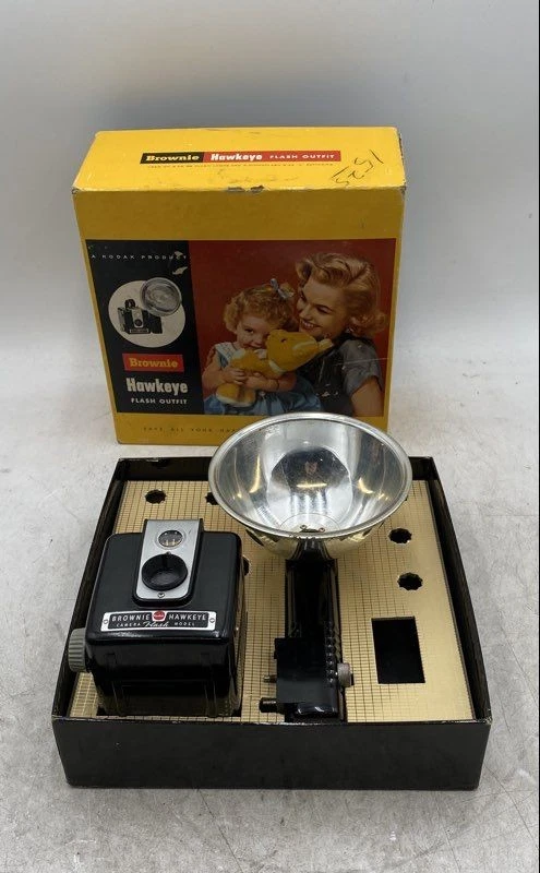 Kodak Brownie Hawkeye Flash Model Camera Flash Outfit (Complete Boxed Set)