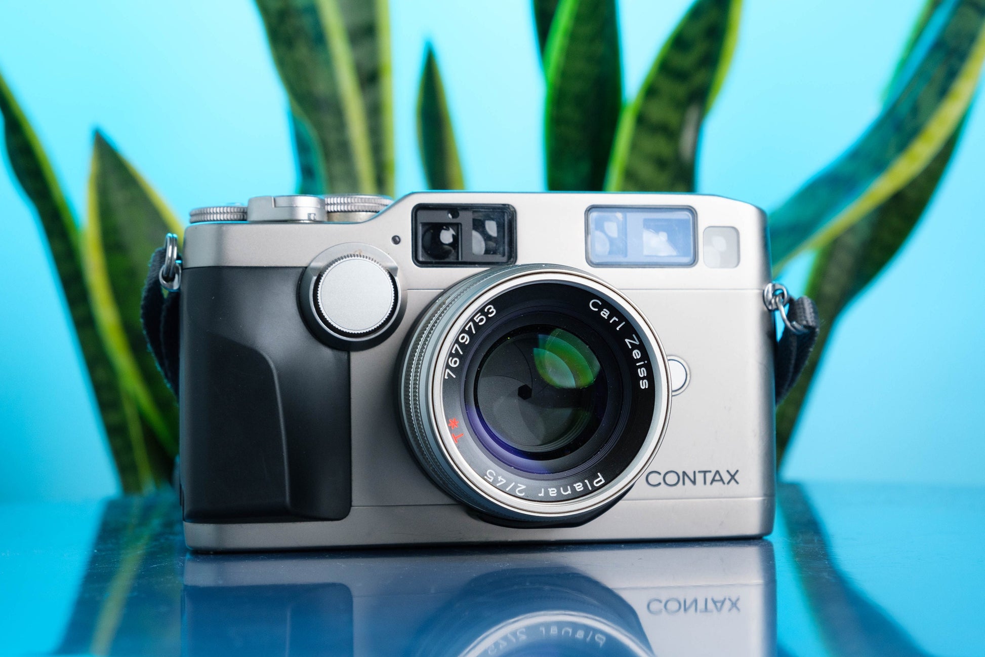 Kyocera Contax G2 35mm Rangefinder Camera