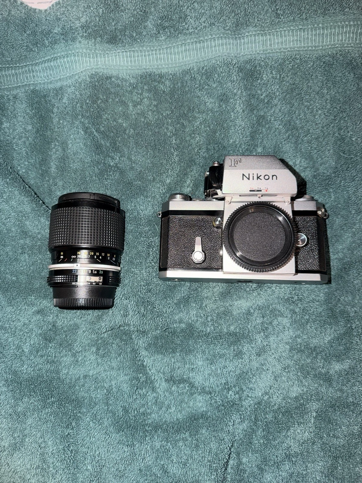 Nikon F Photomic 35mm SLR Camera With Nikkor Nippon Kogaku Lens