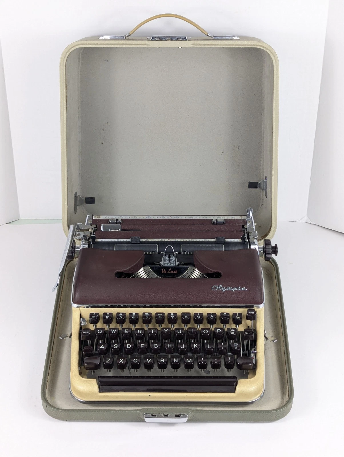 Olympia SM4 Portable Typewriter