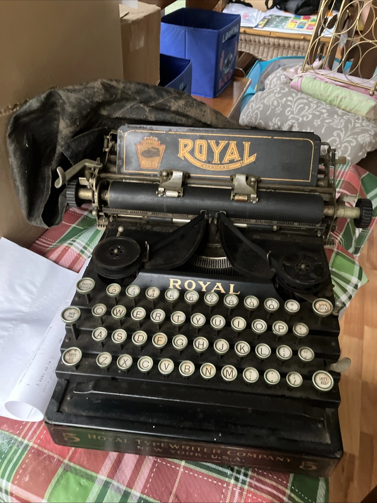 Royal Model 10 Standard Typewriter