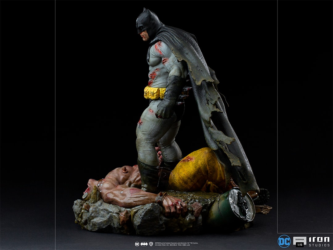 Iron Studios Batman The Dark Knight Returns 1:6 Diorama Statue