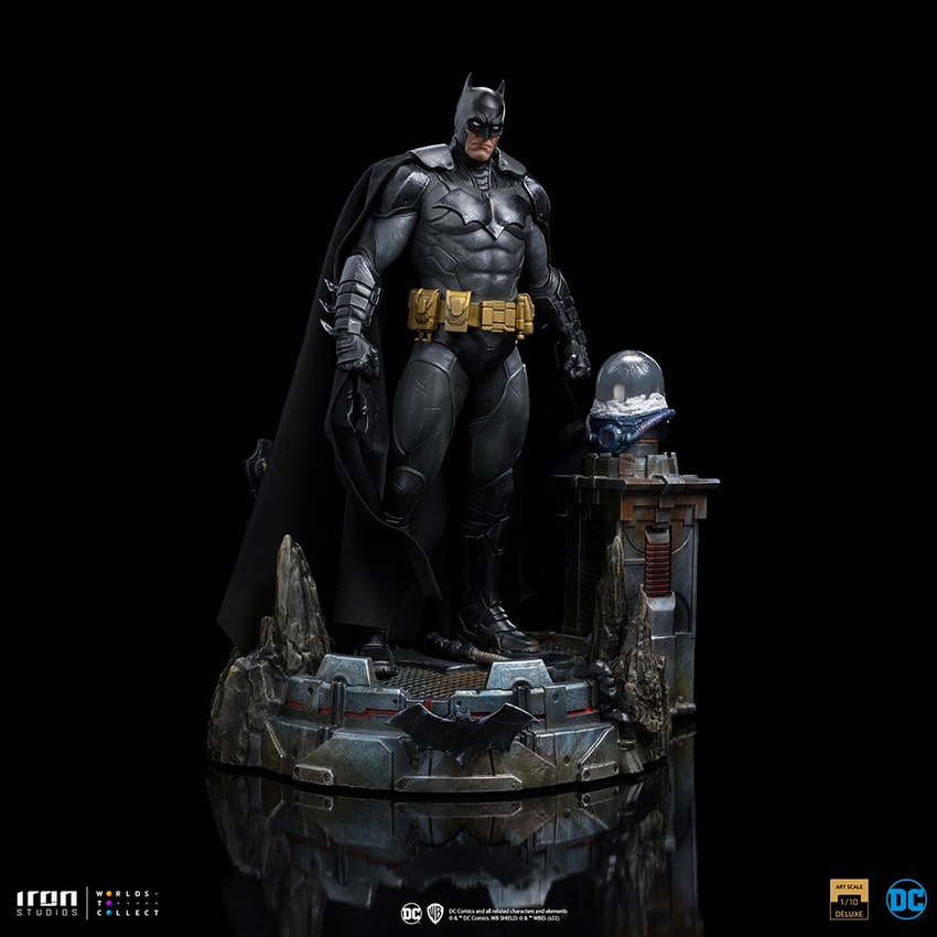 Iron Studios Batman Unleashed Deluxe - DC Comics - Art Scale 1/10