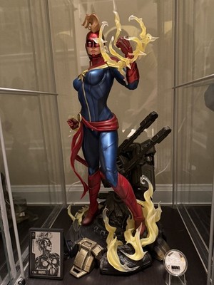 XM Studios Captain Marvel 1/4 Statue with Exclusive Plaque and Silver Coin