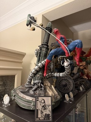 XM Studios Marvel Spider-Man w Silver Plaque