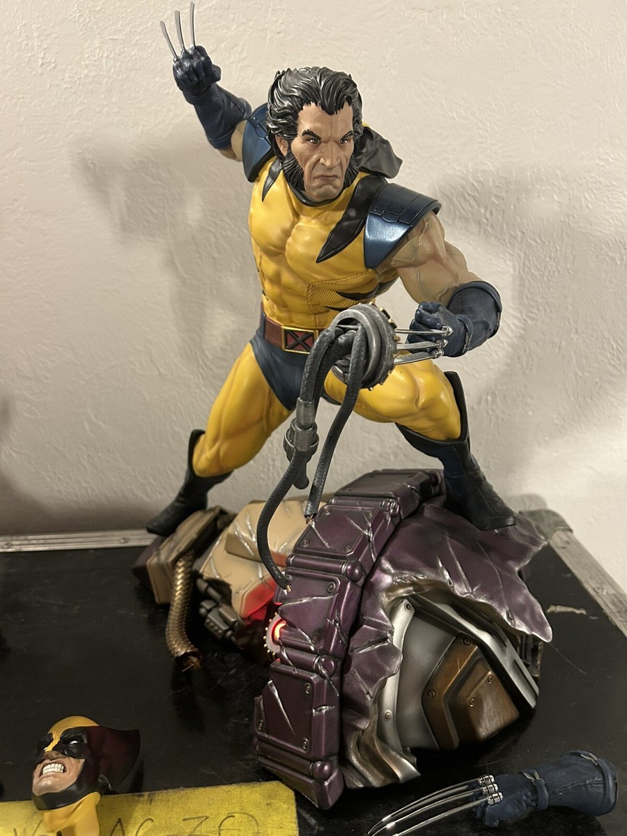 XM Studios - Wolverine (Classic) 1/4 w/Custom custom portrait Marvel