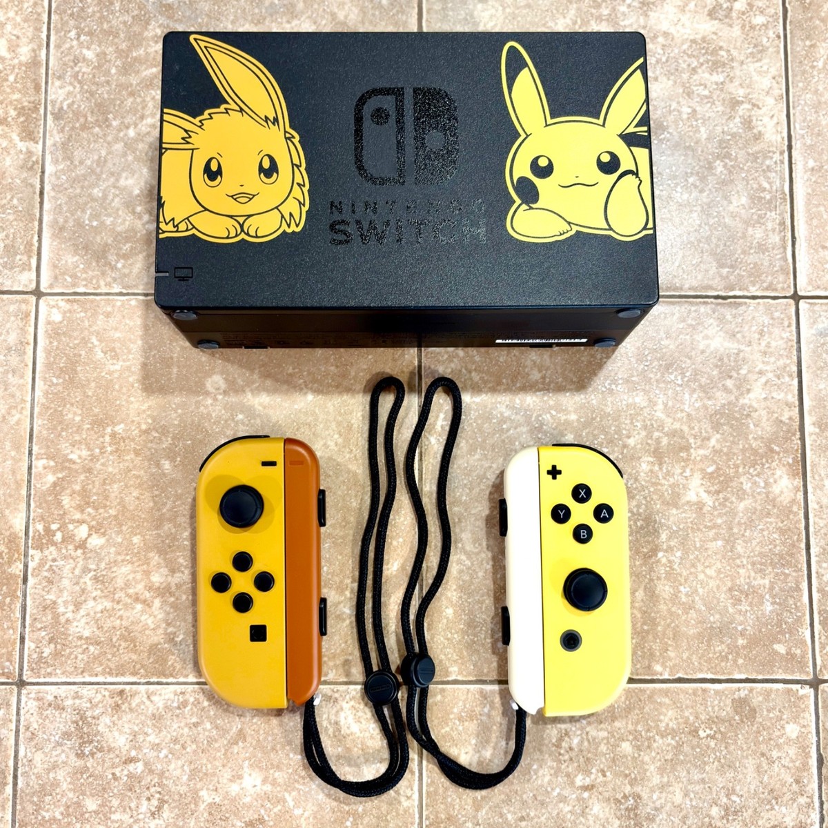 Joy-Con Pikachu & Eevee Let's Go Edition (Nintendo Switch)