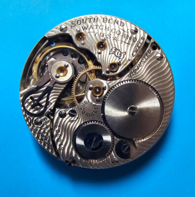 South Bend Watch Co. Grade 215 17 Jewel Movement
